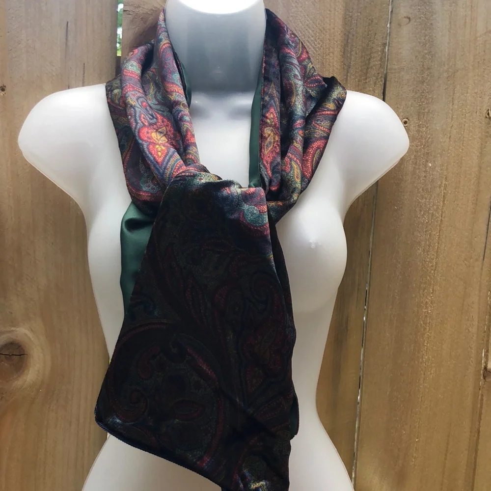 Fashionable Polo by Ralph Lauren Double layered Paisley pattern scarf. Italy